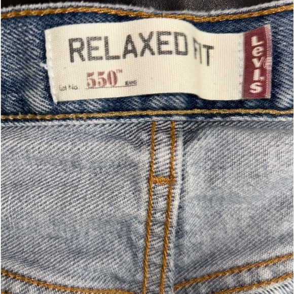 LEVI STRAUSS 550 RED TAG DISTRESSED DENIM SHORTS - Picture 7 of 8